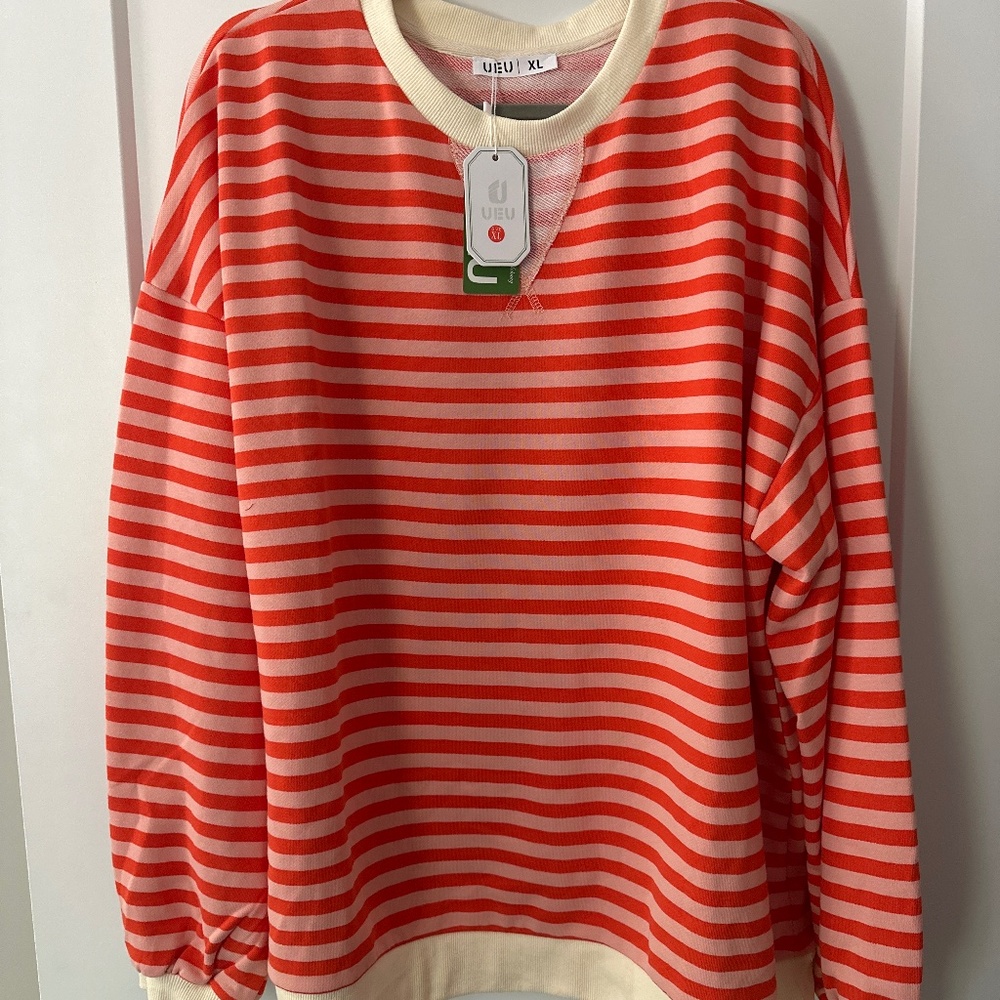 Oversized lightweight sweatshirt